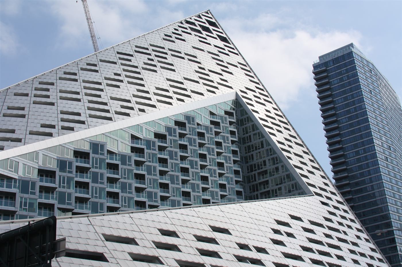 Bâtiment moderne illustrant la conception architecturale complexe