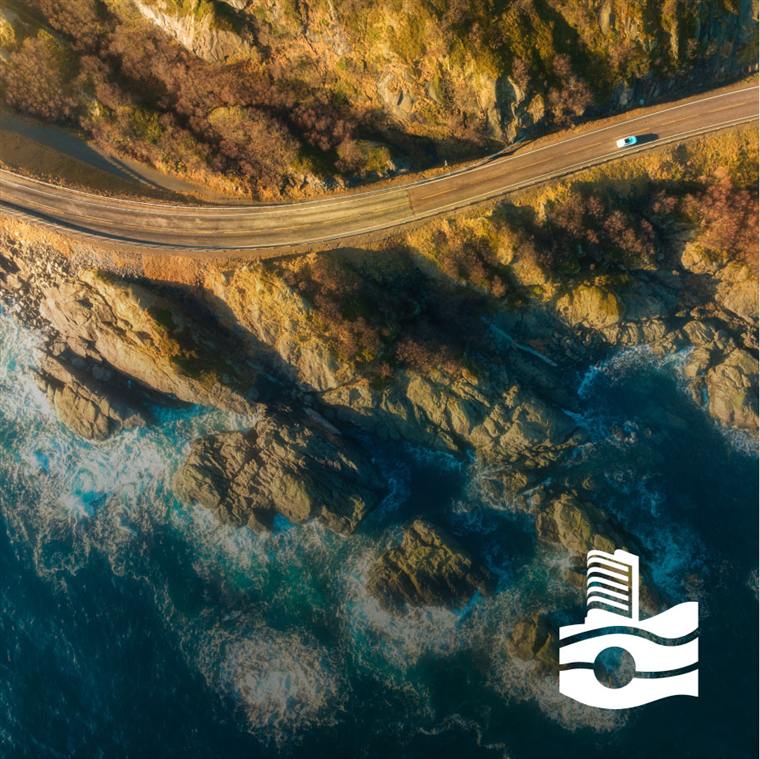 PLAXIS 2D : route en corniche au-dessus de la mer